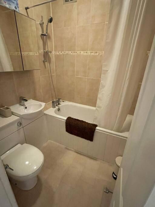One Bedroom Flat In The Heart Of Islington Лондон Екстериор снимка